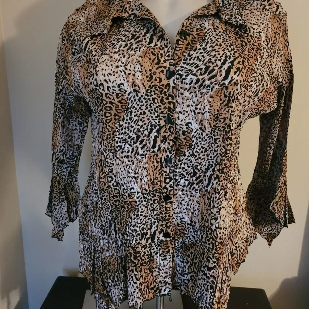 Stretchy leopard plus top - Picture 2 of 10